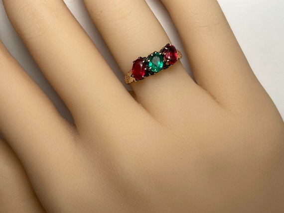 Antique Emerald and Ruby Paste Ring in Yellow Gol… - image 8