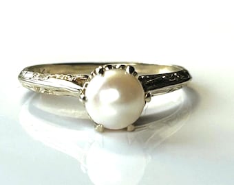 Art Deco Pearl Solitaire Ring in 14K White Gold Filigree