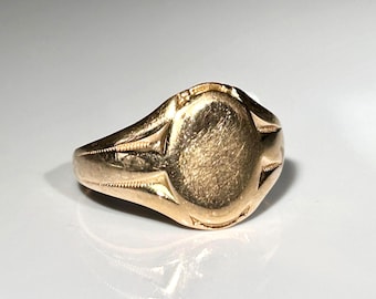Victorian Ostby Barton 10K Yellow Gold Antique Gold Signet Ring