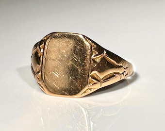Antique Gold Signet Ring in 10K Rosy Yellow Gold