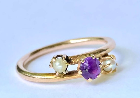 Victorian 10K Gold Amethyst Seed Pearl Bypass Ring - image 5