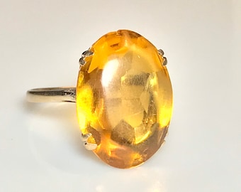 Art Deco Citrine Ring in 9K Yellow Gold circa 1920