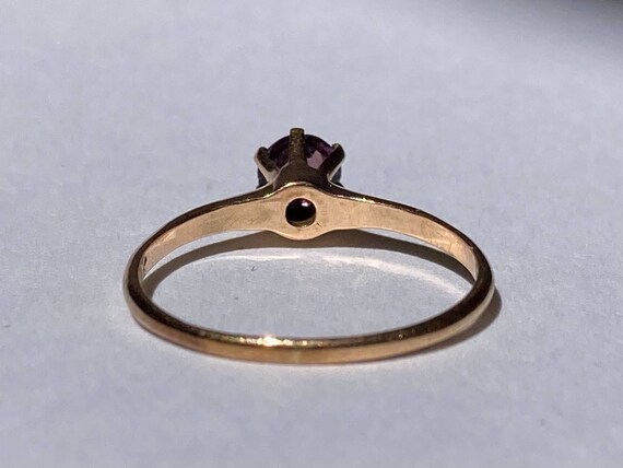 Antique Purple Amethyst Solitaire Ring in 10K Yel… - image 5