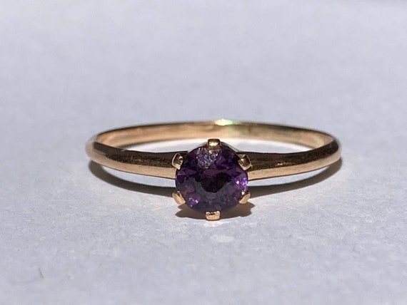 Antique Purple Amethyst Solitaire Ring in 10K Yel… - image 6