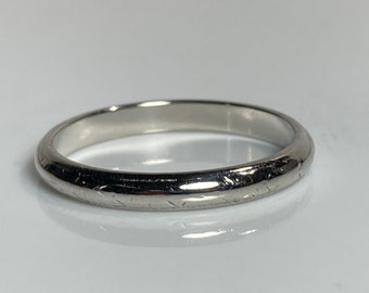 Vintage Solid Platinum Band Size 7
