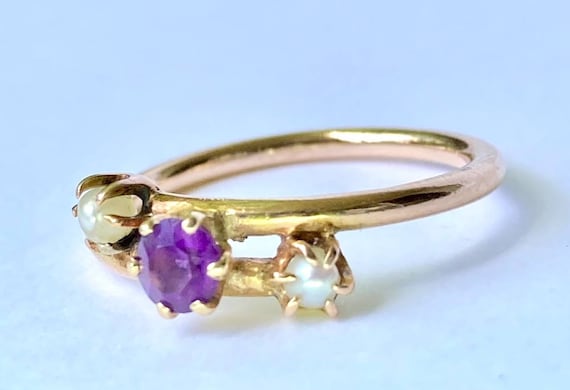 Victorian 10K Gold Amethyst Seed Pearl Bypass Ring - image 6
