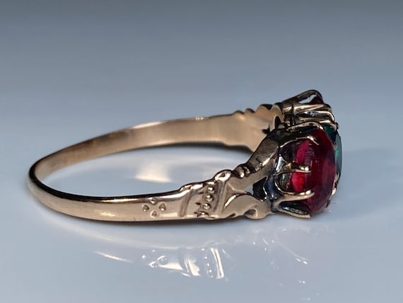 Antique Emerald and Ruby Paste Ring in Yellow Gol… - image 2