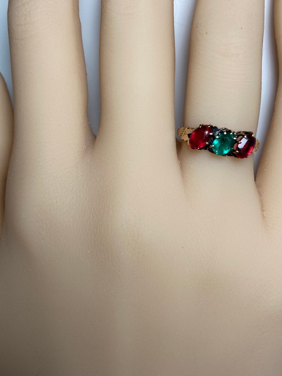 Antique Emerald and Ruby Paste Ring in Yellow Gol… - image 10