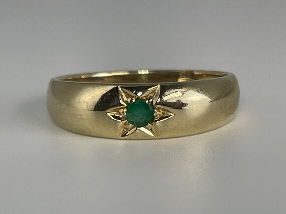 Antique Emerald Gypsy Ring in 14K Yellow Gold Vic… - image 5