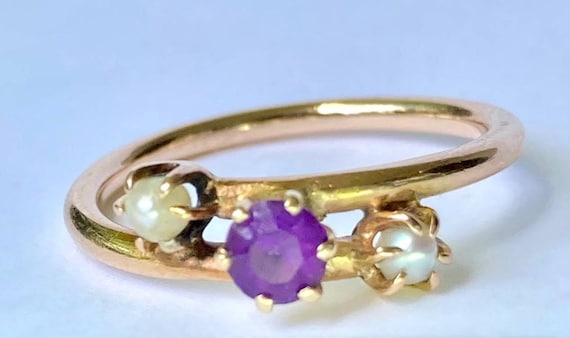 Victorian 10K Gold Amethyst Seed Pearl Bypass Ring - image 1