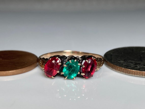 Antique Emerald and Ruby Paste Ring in Yellow Gol… - image 5