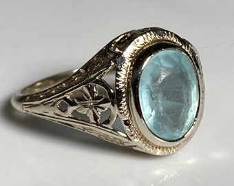 Art Deco Aquamarine Filigree Ring in 14K White Gold
