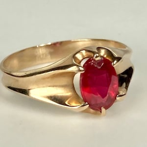Vintage Rubellite Tourmaline Ring in Yellow Gold