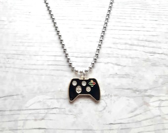 Game controller necklace, initial necklace, gaming lover, personalised gamer jewellery, retro gifts for teenager, fathers day present