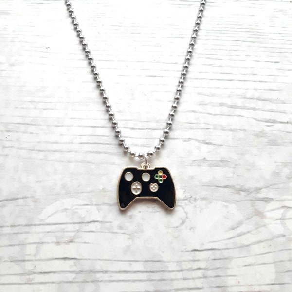 Game controller necklace, initial necklace, gaming lover, personalised gamer jewellery, retro gifts for teenager, fathers day present