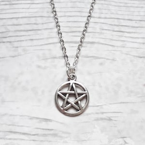 Pentagram necklace, wiccan jewellery, pentacle necklace,  pagan jewelry, Wicca necklace, witch jewellery, gothic Halloween jewellery