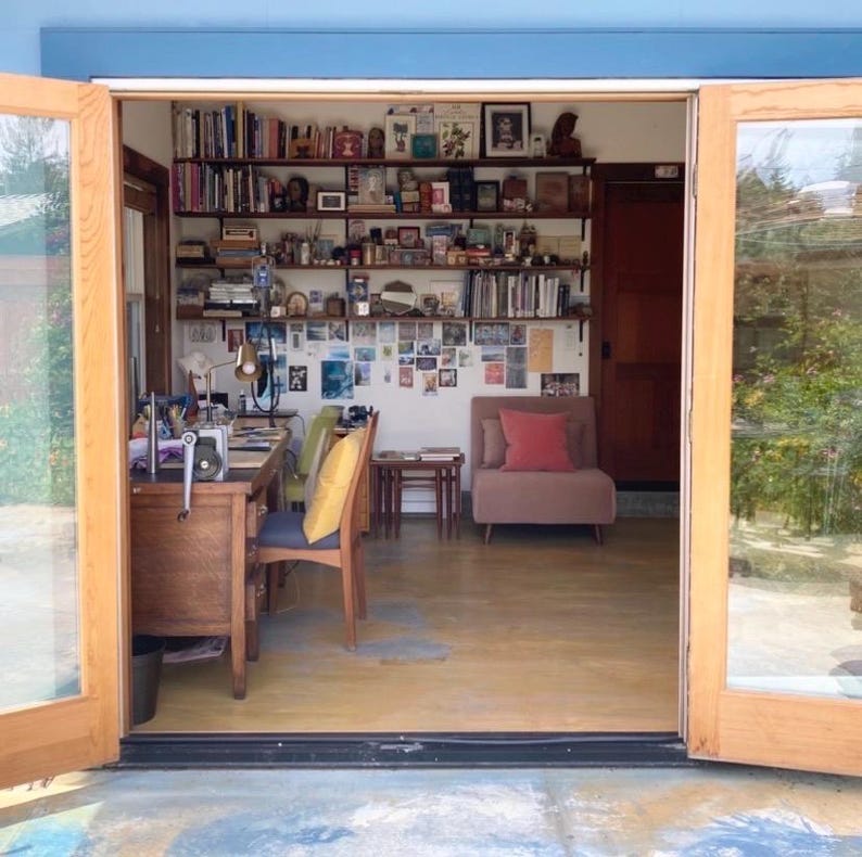 Minimalistiskt guldfärgat vardagshalsband, moderna smycken. Unikt hänge, elegant, minimalistisk, art déco-stil bild 13