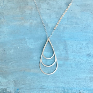 Long silver pendant necklace, layering necklace, teardrop necklace, modern silver necklace, gift for her, gift for women, silver teardrop