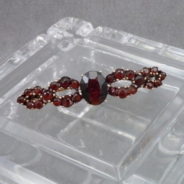 Brooch, Red Garnets, 14K, Gold Bar Pin, January Birthstone, Mint Condition/NOS, Gift