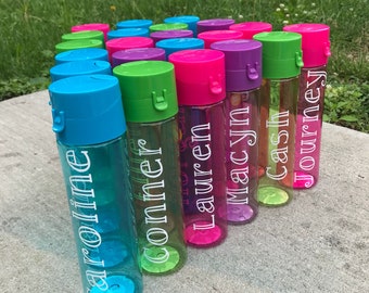Class Set / Bulk Order Plastic Water Bottles with Flip Top Lid - 22 ounces
