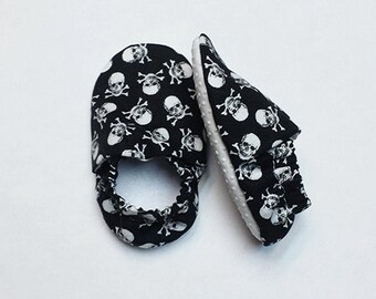 Handmade Soft Sole Baby Moccs / Moccasins / Booties / Crib Shoes / Slippers Black White Skulls