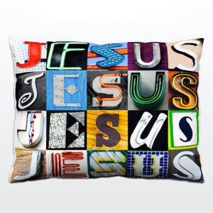 Oreiller personnalisé avec JESUS dans les photos de lettres de signe ; Coussins de canapé personnalisés; Oreillers colorés; Oreiller photo; Oreillers de sofa