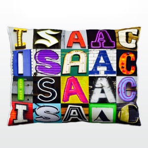 Oreiller personnalisé avec ISAAC dans les photos de lettres de signe; Coussins de canapé personnalisés; Oreillers colorés; Oreiller photo; Oreillers de sofa