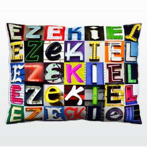 Oreiller personnalisé avec EZEKIEL dans des photos de lettres de signe; Coussins de canapé personnalisés; Oreillers colorés; Oreiller photo; Oreillers de sofa