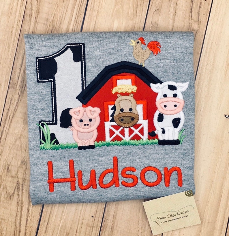 Camisa de fiesta de cumpleaños de Barnyard rojo para niños o niñas animales de granja 1er cumpleaños fiesta adorable bordado Barnyard Farm primer cumpleaños Grey Short Sleeve