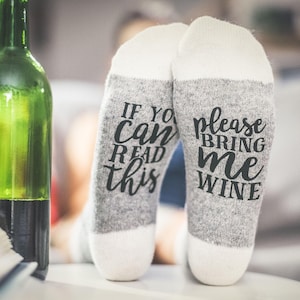 Skarpetki Bring Me Wine: zabawny prezent dla miłośnika wina, miękka mieszanka bawełny