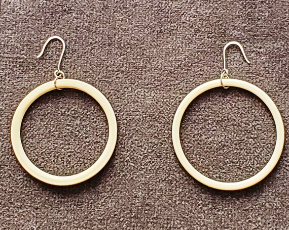 1970'S Classic Ivory Colored Hoop Earrings Hand C… - image 2