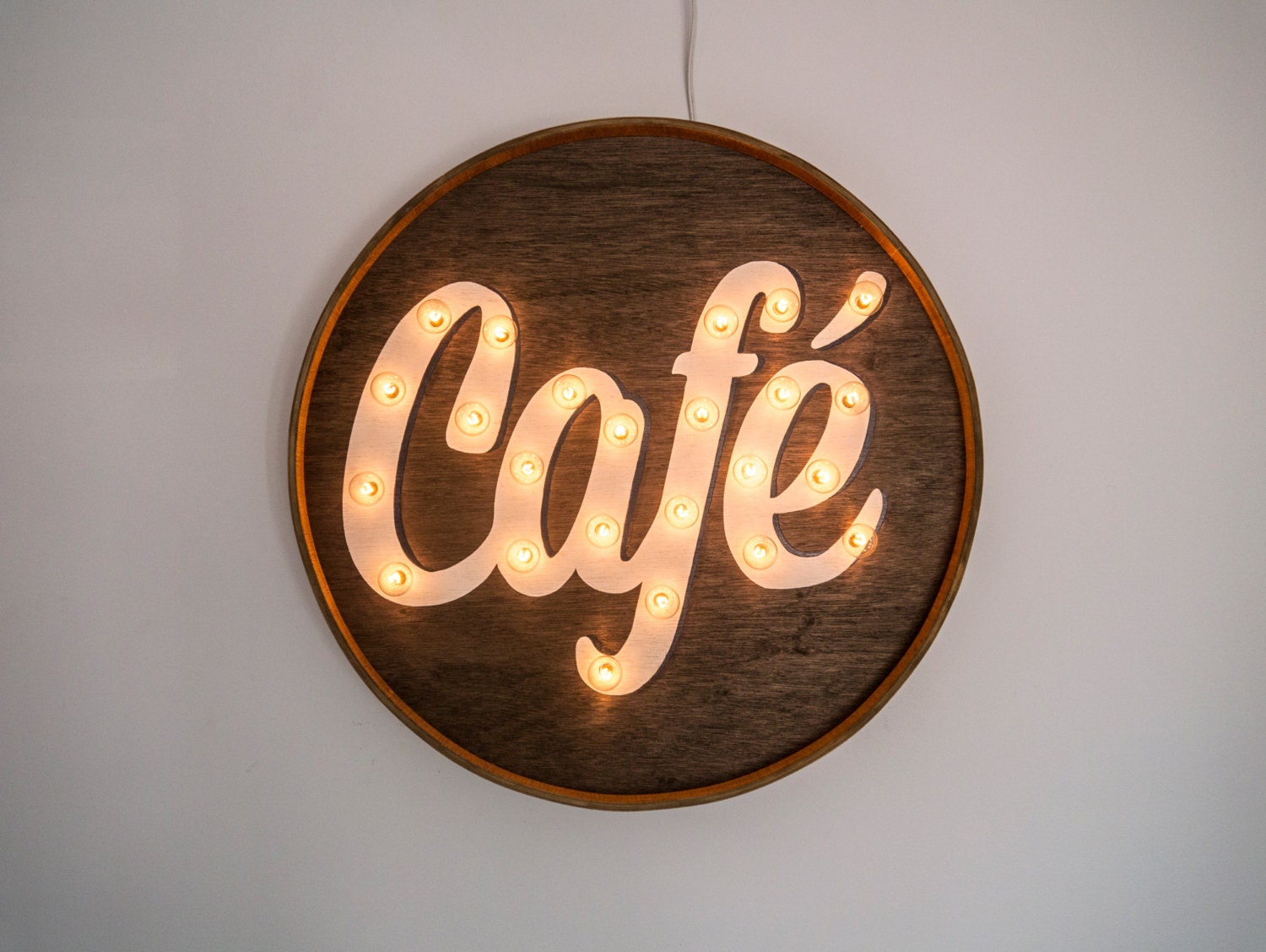 Round cafe. Вывеска кафе. Надпись кафе. Табличка кафе. Кофейня вывеска.