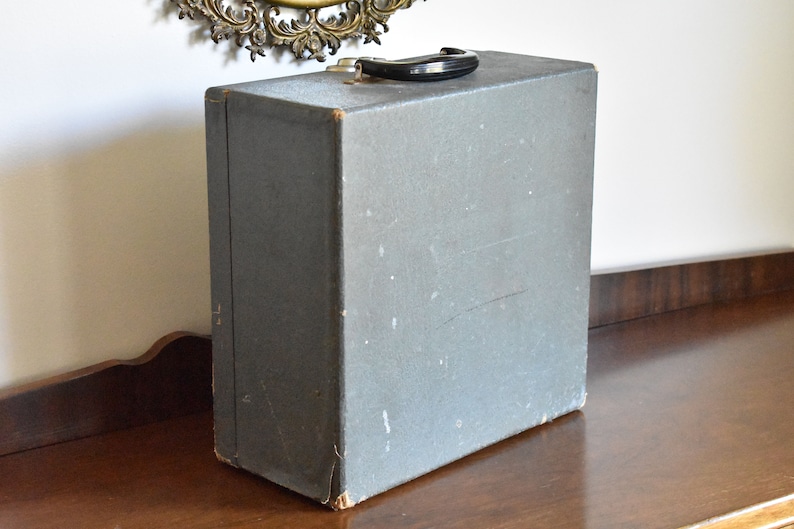 Original Case 100/% Functional Royal Commander Manual Typewriter Working Typewriter Comes with Fresh Ribbon