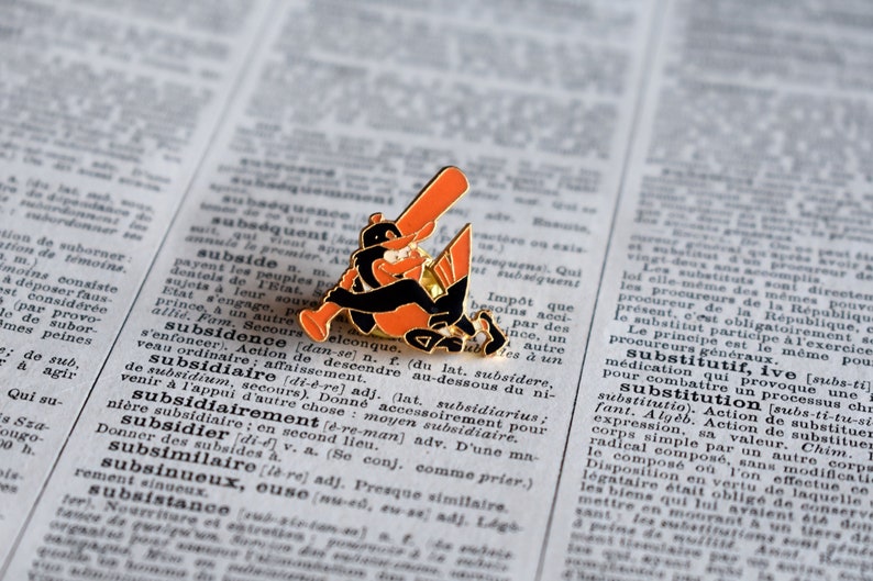 Major League Baseball Sports Memorabilia Baltimore Orioles Lapel Pin Vintage