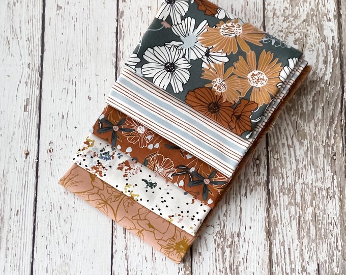 Wallflower Fat Quarter Bundle 5 Print Fat Quarters Wallflower by Hope