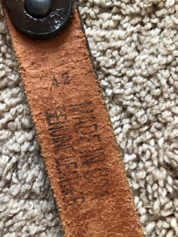 Vintage USA Hand made Leather Belt Tooled Leaves … - image 4