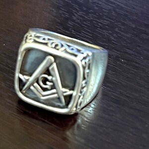 Sterling Silver Masonic Design ring sz 8