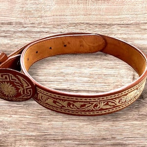 Solid Leather Wide Brick Red Embroidered Western Mexican Leather Belt with Stiches| Cinto Piteado Toro de Piel talla