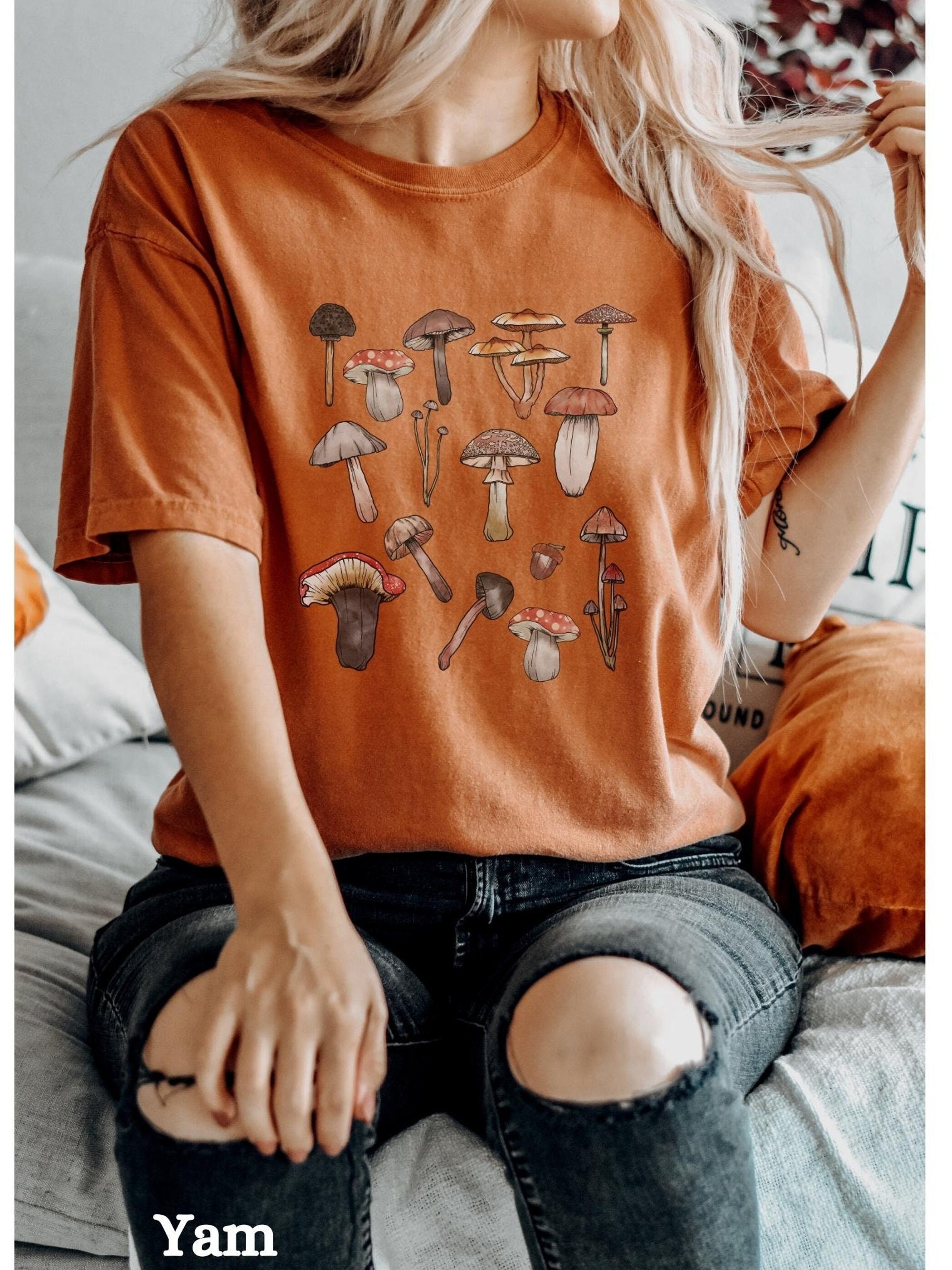 Discover Cottagecore Vintage Mushroom Unisex Comfort Colors T-Shirt