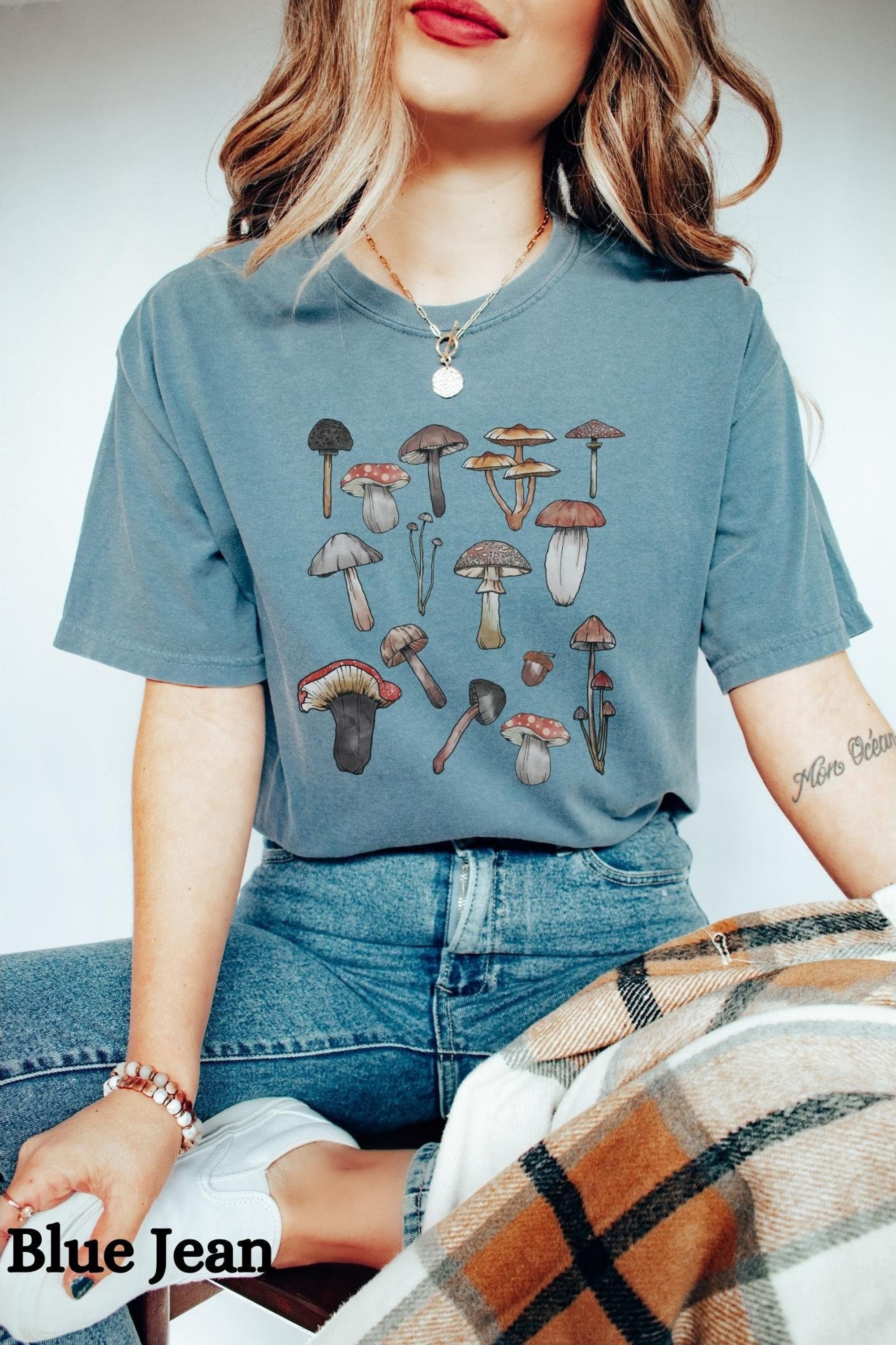 Discover Cottagecore Vintage Mushroom Unisex Comfort Colors T-Shirt