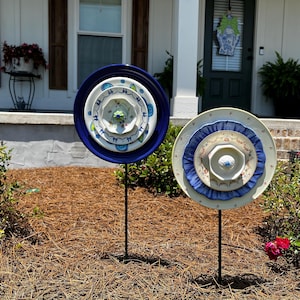 Glass Garden Flower Set of 2 | Glass Flower Yard Art | Garden Decoration | Plate Flower | Garden Gift | Dish Wall Hanging | Decorative Plate