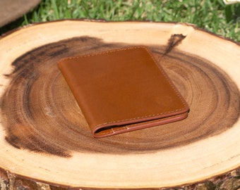 Cartera de cuero delgada para hombre marrón - Cartera de cuero personalizada - Cartera plegable para hombres - Cartera minimalista para hombres - Regalo de aniversario para hombres