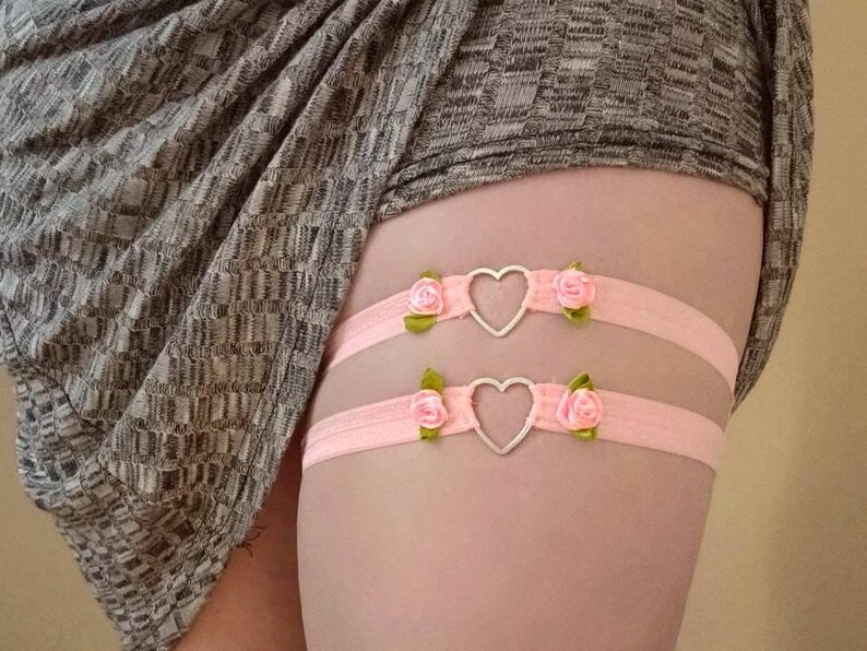 Kawaii leg garter, heart garter