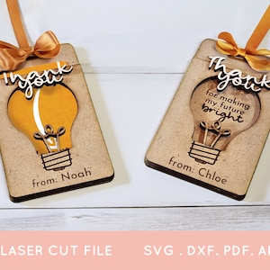 COMPRAR 4 OBTENER 50% DE DESCUENTO Titular de la tarjeta de regalo de agradecimiento al maestro archivos cortados con láser para Glowforge Gracias Titular de la tarjeta de regalo del maestro Archivo láser