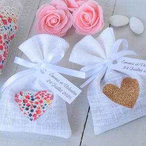 Glittery Heart o Liberty Phoebe Dragee Ballotins - Portafedi nuziali LOVE-bracelet - Sacchetto personalizzato con etichetta per matrimonio, comunione