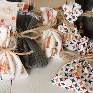Calendrier De L'Avent DIY Amari - 24 Sachets Papier Avec Pinces Bois à Remplir Soi-même