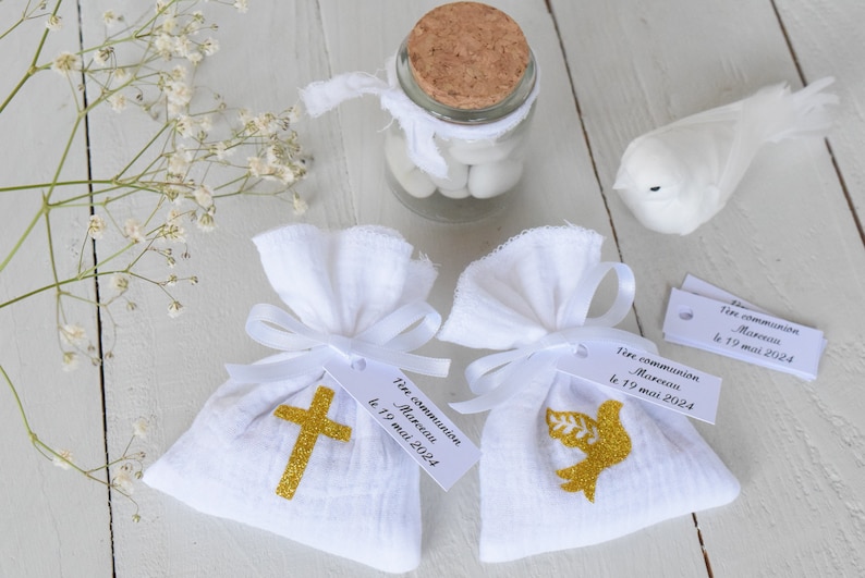 Sachet dragées double gaze blanc colombe ou croix doré/ baptism communion / personalized labels with first name date text of your choice image 7