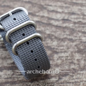 Bracelet montre de plongée nylon gris amirauté 22 m Bracelet militaire 5 anneaux finition inox satiné