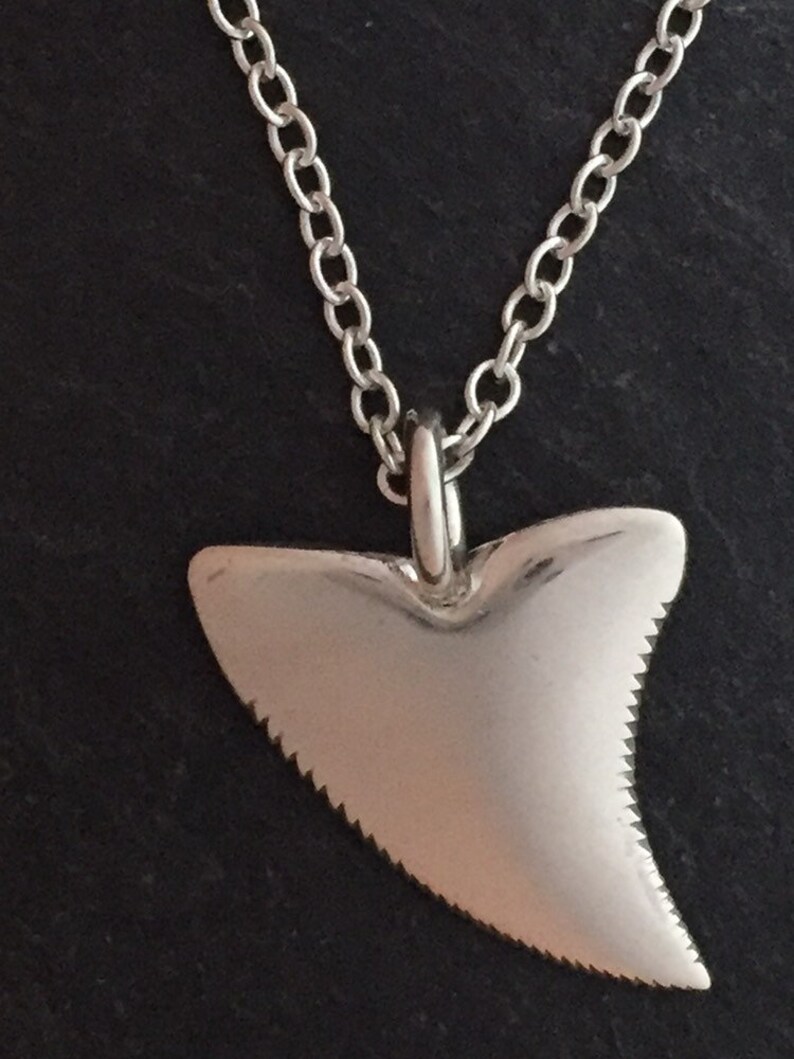 thumbnail image 2 of Mens Black Necklace Shark Tooth Replica Boys Jewellery Bracelet New 2 of 9
