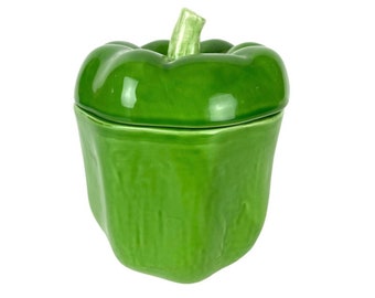 H&HD Green Bell Pepper Canister Cookie Jar Lidded 1990 Hearth Home Designs Vintage Free Shipping